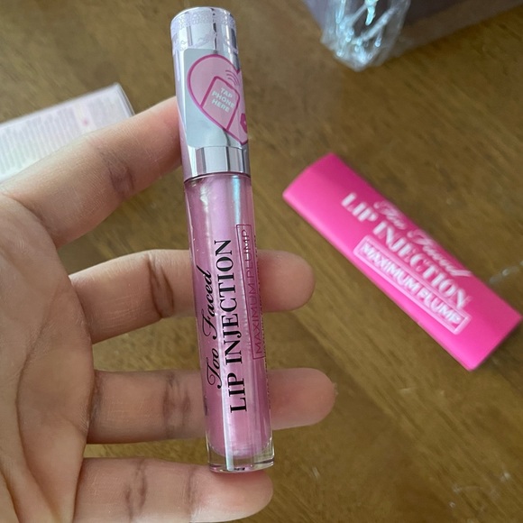 NIB Too Faced Lip Injection Maximum Plump Extra Strength Lip Plumper Gloss - Picture 5 of 10